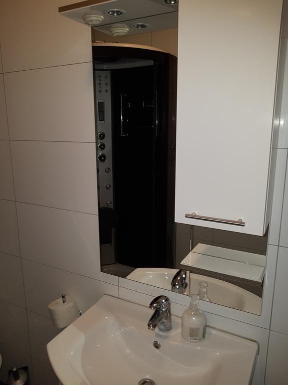 Apartman 4 Kilometar To City Centar スプリト エクステリア 写真