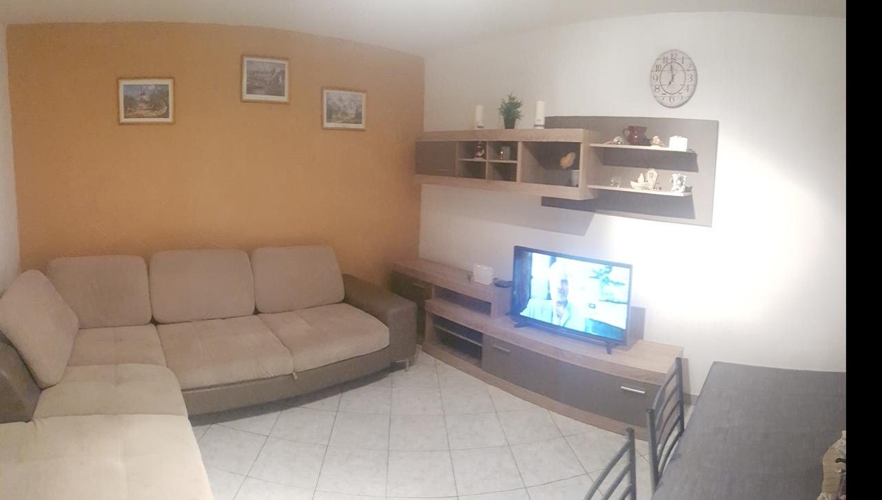 Apartman 4 Kilometar To City Centar スプリト エクステリア 写真