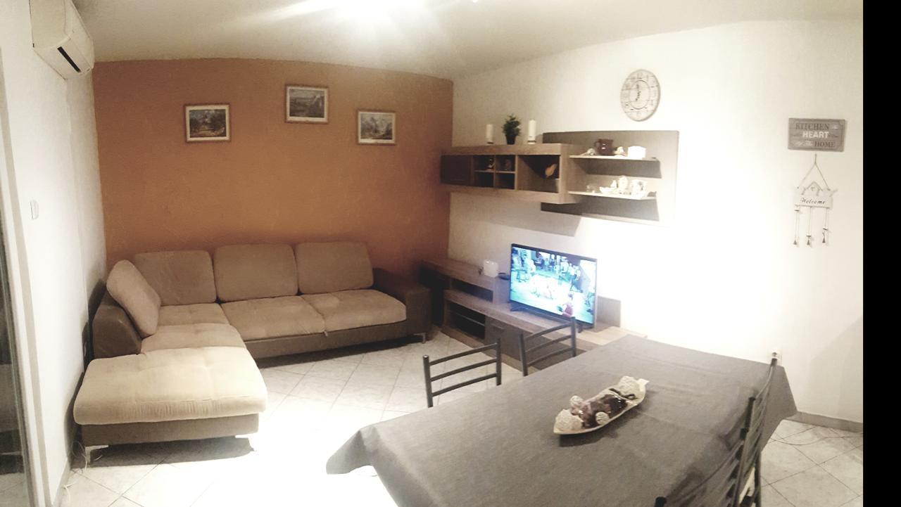 Apartman 4 Kilometar To City Centar スプリト エクステリア 写真