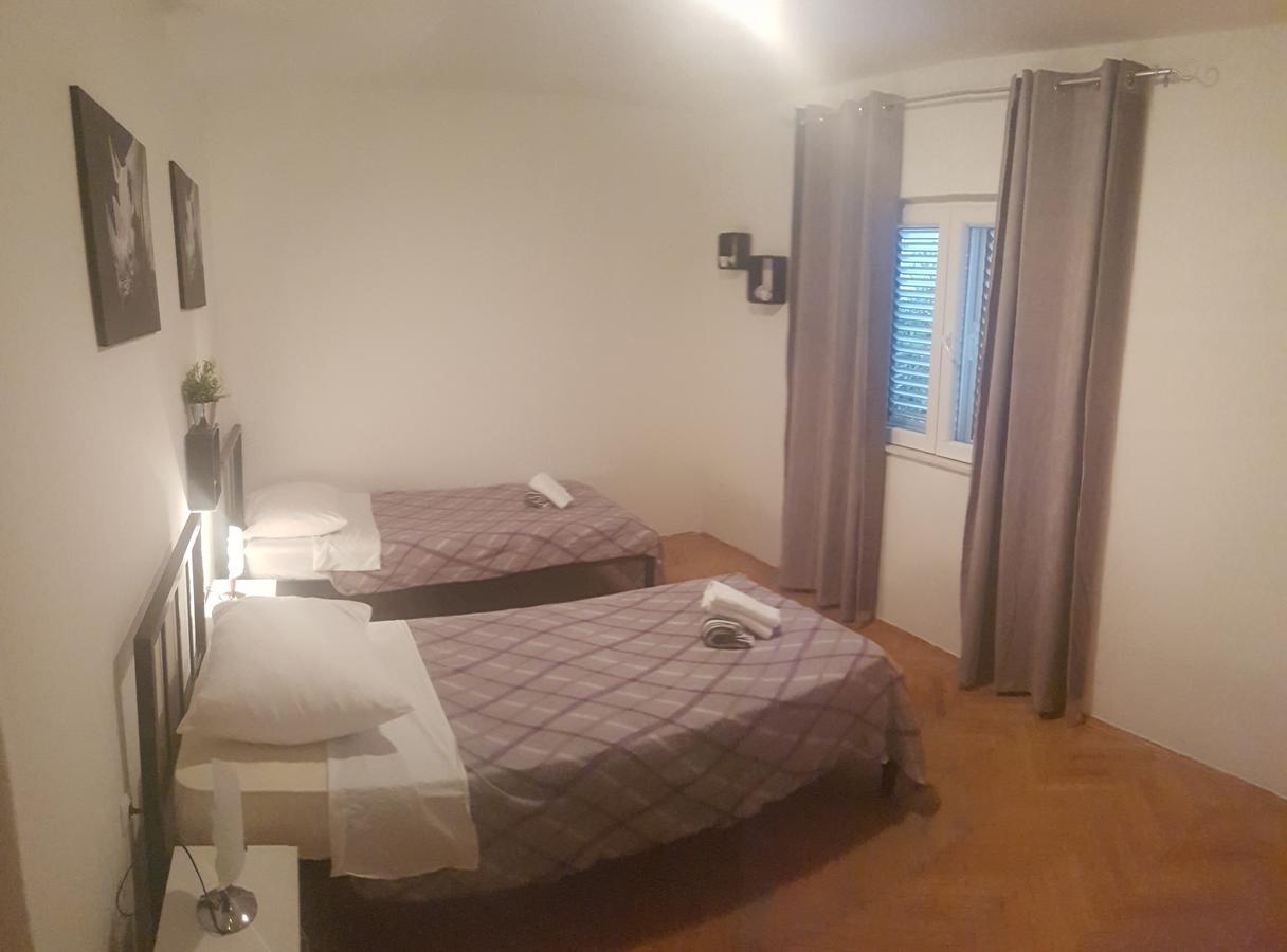 Apartman 4 Kilometar To City Centar スプリト エクステリア 写真